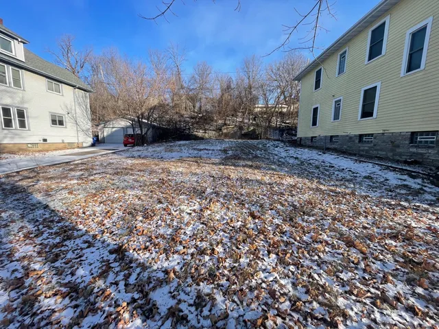 $44,900 | 858 Burr Street North, St. Paul, MN 55130