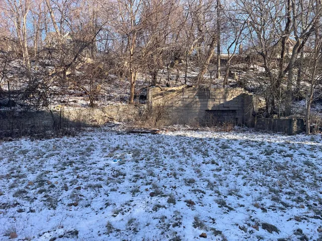 $44,900 | 858 Burr Street North, St. Paul, MN 55130