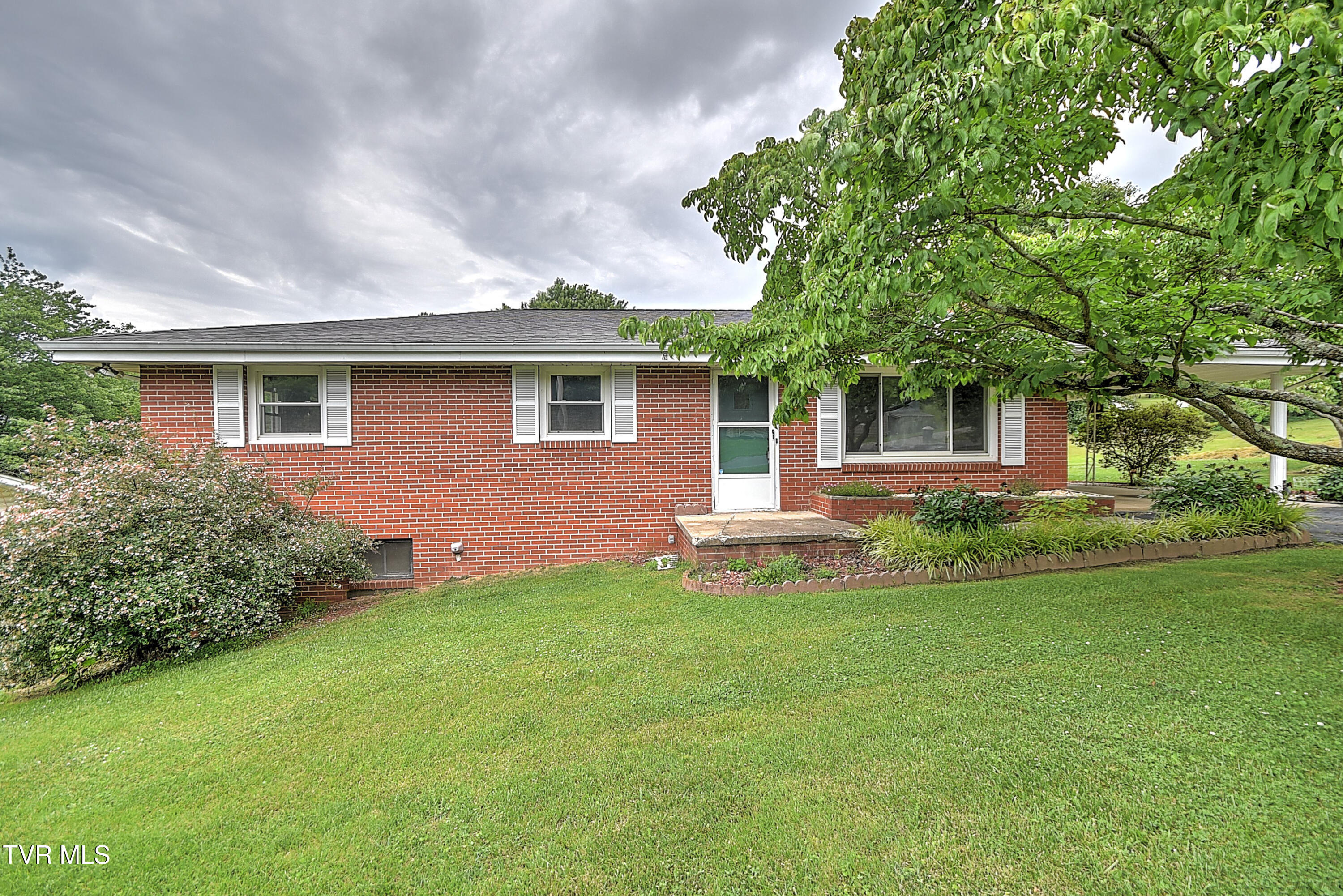 1127 Qualls Road Kingsport, TN 37660 - Photo 4 of 39 4-print-1127 Qualls CP-4