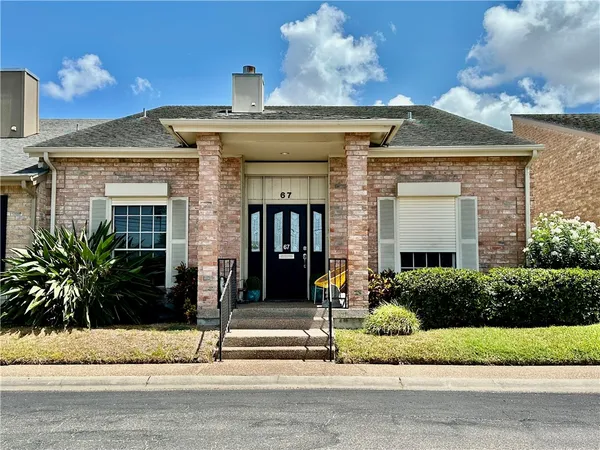 $298,000 | 67 Lake Shore Drive, Corpus Christi, TX 78413