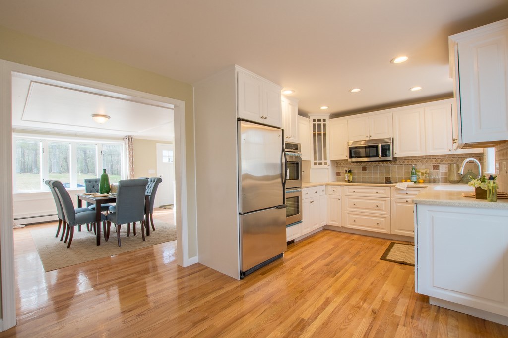 14 Sky View Road North Smithfield, RI 02896 - Photo 6 of 29 Kitchen Dining
