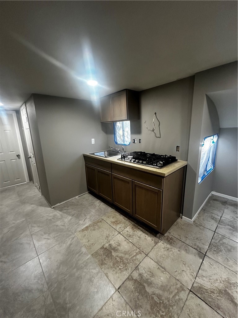 775 East Foothill Boulevard, Unit 14 Rialto, CA 92376 - Photo 18 of 28