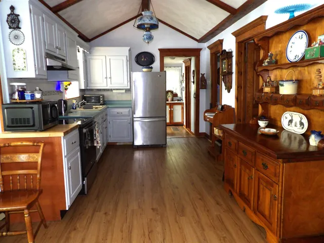 $695,000 | 49 Rockview Road, Castleton, VT 05735