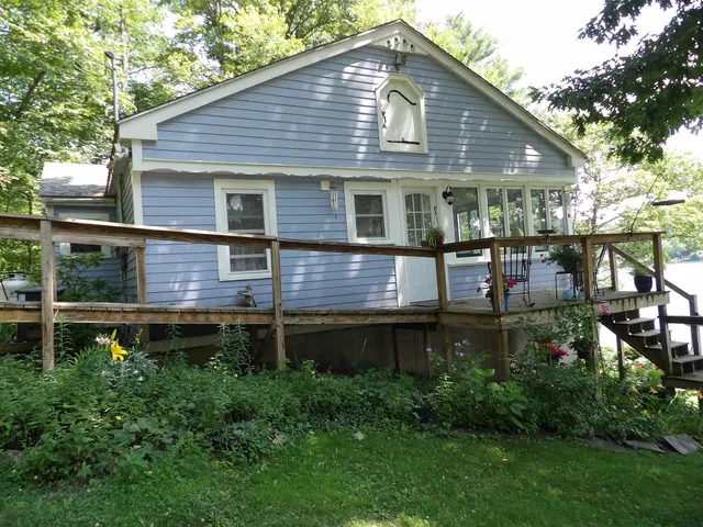 $695,000 | 49 Rockview Road, Castleton, VT 05735