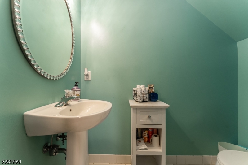 284 Rainbow Way Phillipsburg, NJ 08865 - Photo 14 of 30