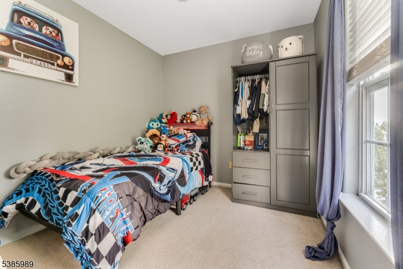 284 Rainbow Way Phillipsburg, NJ 08865 - Photo 17 of 30