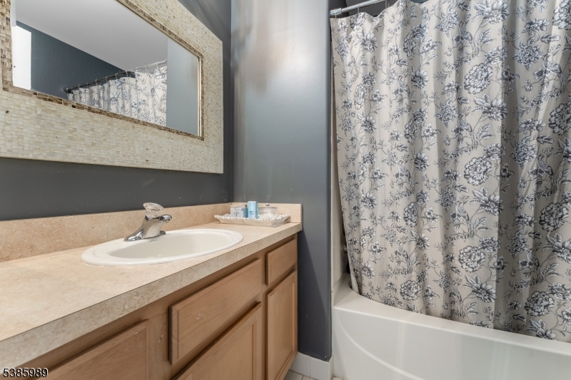 284 Rainbow Way Phillipsburg, NJ 08865 - Photo 20 of 30