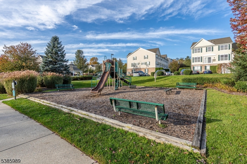 284 Rainbow Way Phillipsburg, NJ 08865 - Photo 26 of 30