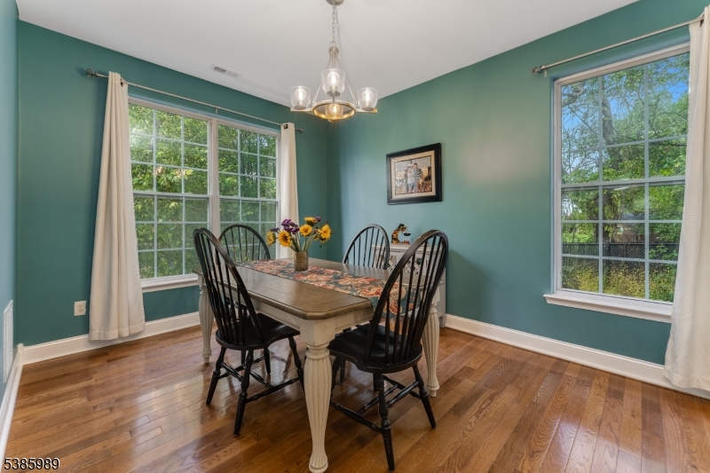 284 Rainbow Way Phillipsburg, NJ 08865 - Photo 5 of 30