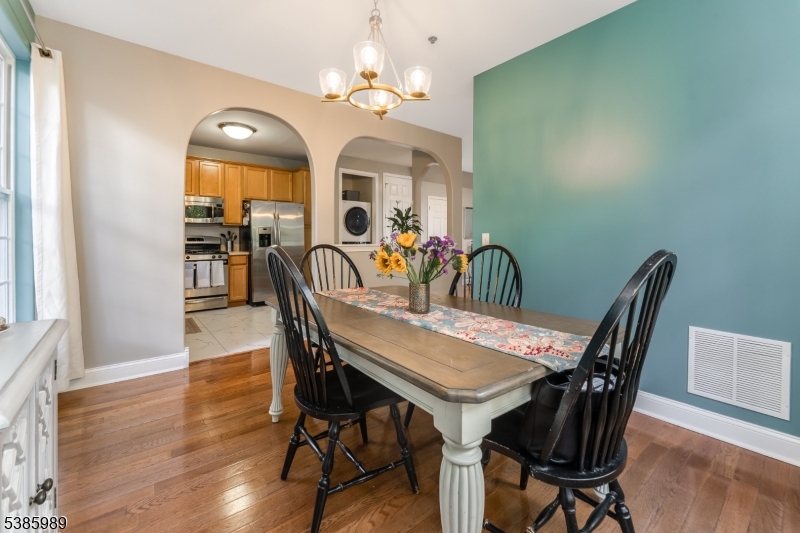 284 Rainbow Way Phillipsburg, NJ 08865 - Photo 6 of 30