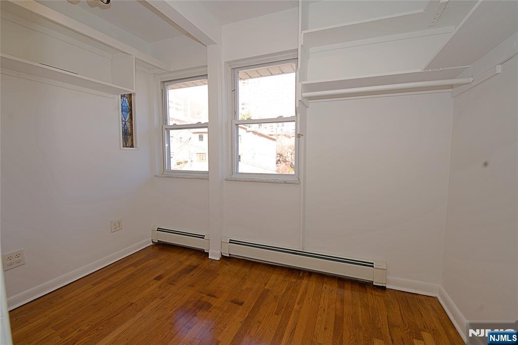 8 Leary Lane, Unit 4 Edgewater, NJ 07020 - Photo 20 of 25