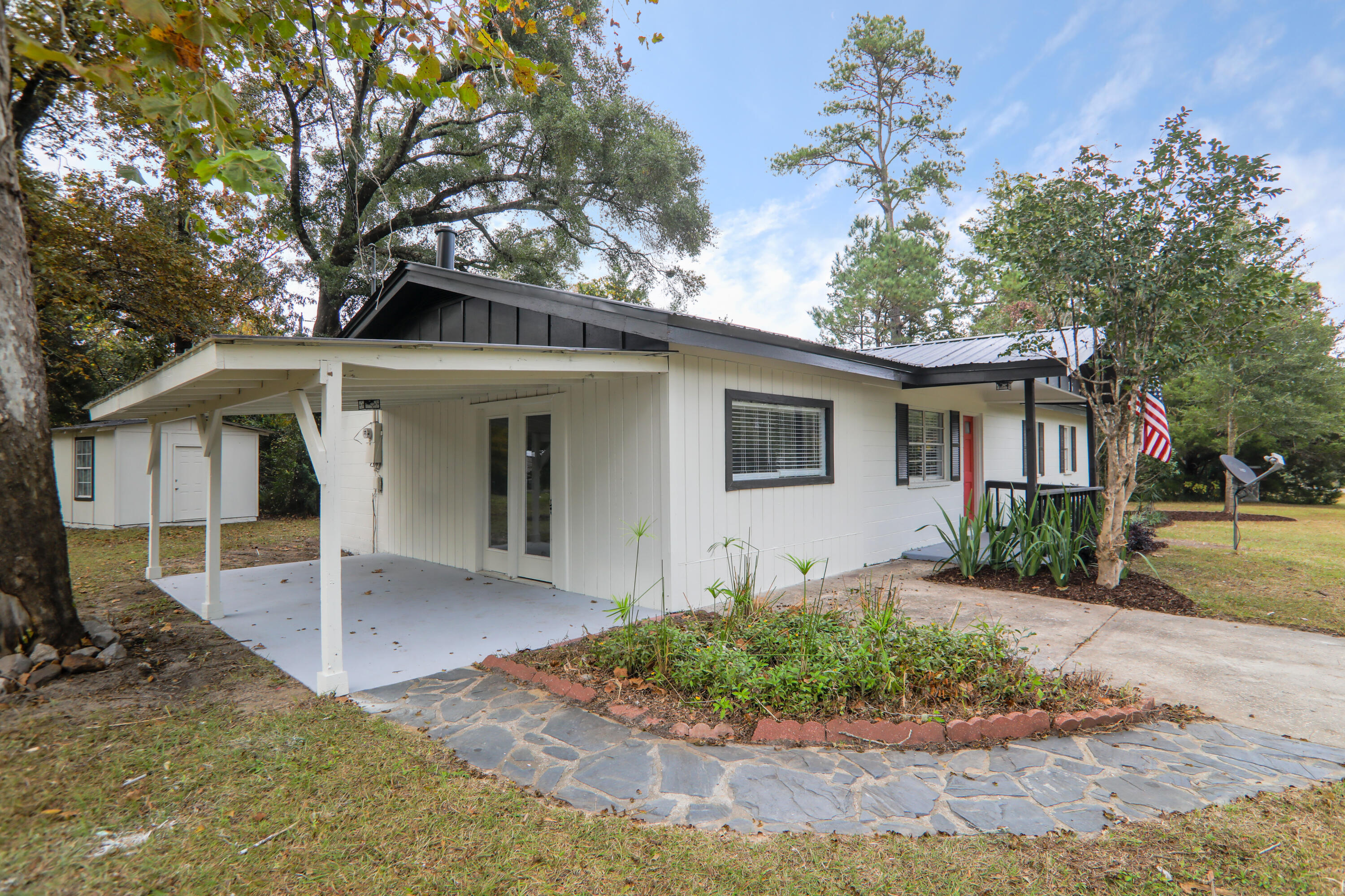 16 Pond Creek Road Crestview, FL 32539 - Photo 16 of 20 a view of a house with a patio