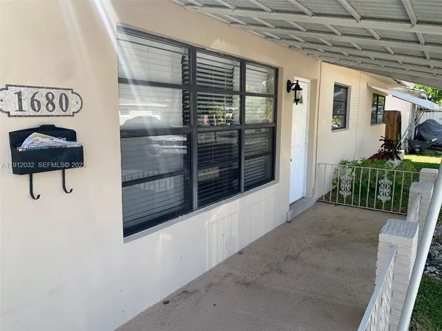 $2,900 | 1680 Northwest 1st Terrace, Pompano Beach, FL 33060