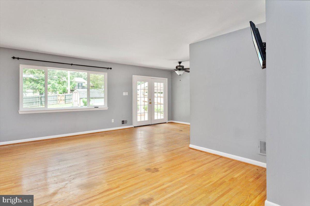 6902 Fitzpatrick Drive Laurel, MD 20707 - Photo 6 of 34 Gallery Image 6