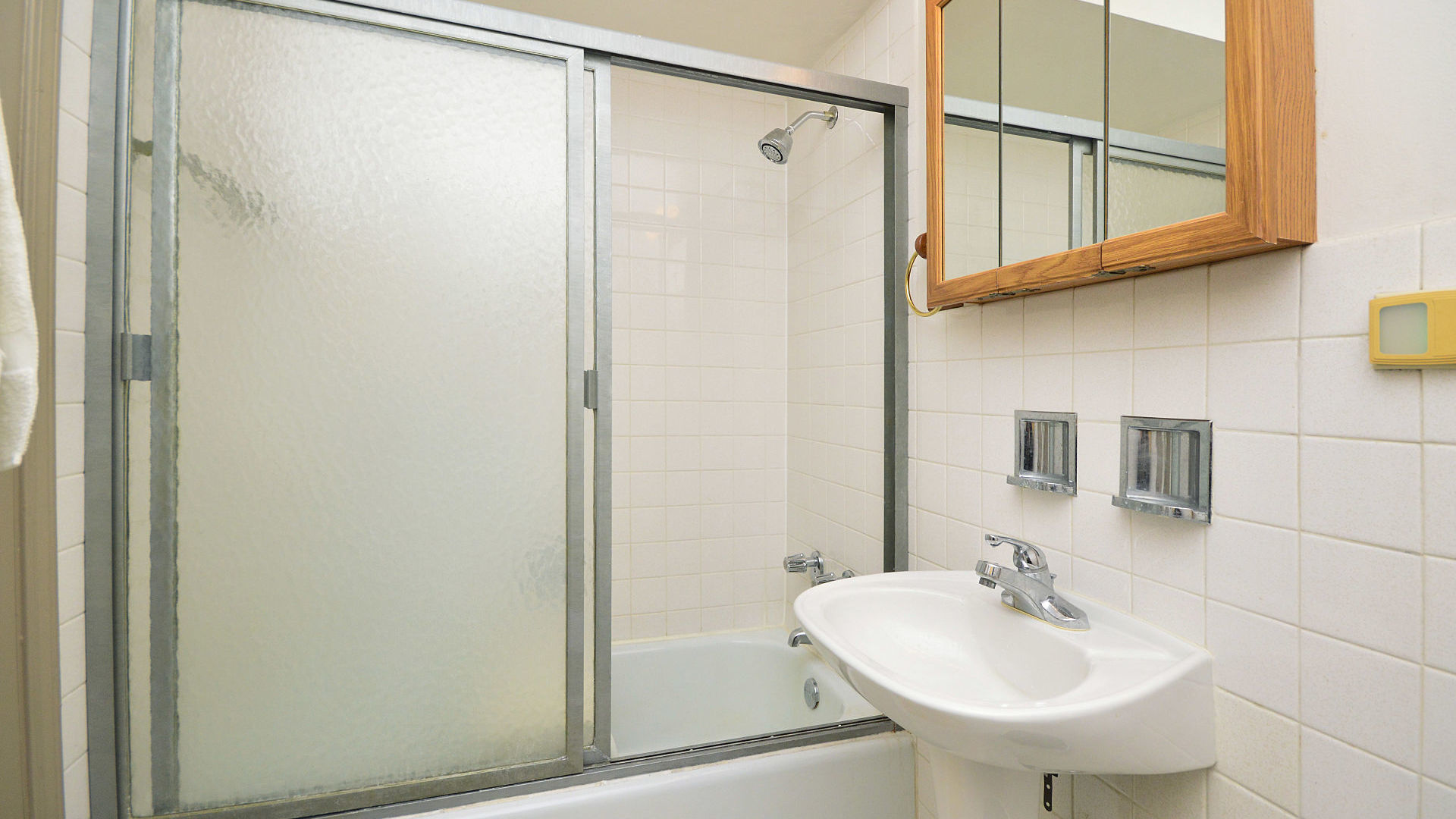 6325 North Sheridan Road, Unit 1502 Chicago, IL 60660 - Photo 13 of 18