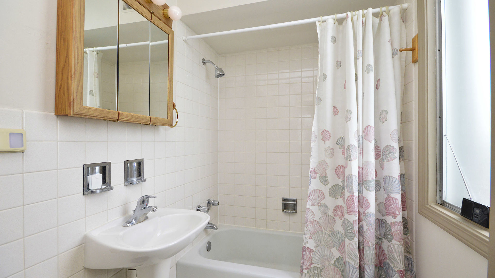 6325 North Sheridan Road, Unit 1502 Chicago, IL 60660 - Photo 10 of 18