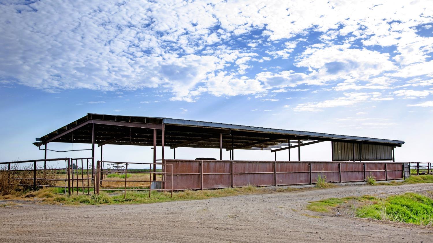 0 Escalon Belotta Road Escalon, CA 95320 - Photo 14 of 38 a view of a backyard