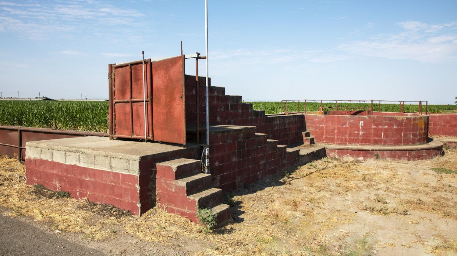 0 Escalon Belotta Road Escalon, CA 95320 - Photo 29 of 38 a view of a terrace with chairs
