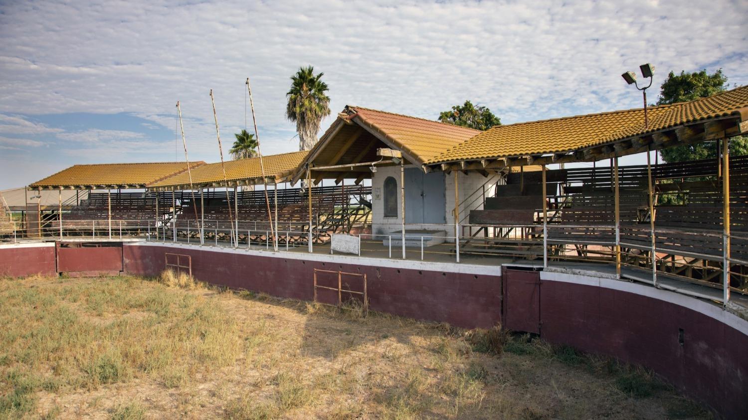 0 Escalon Belotta Road Escalon, CA 95320 - Photo 30 of 38 a view of a house with a swimming pool