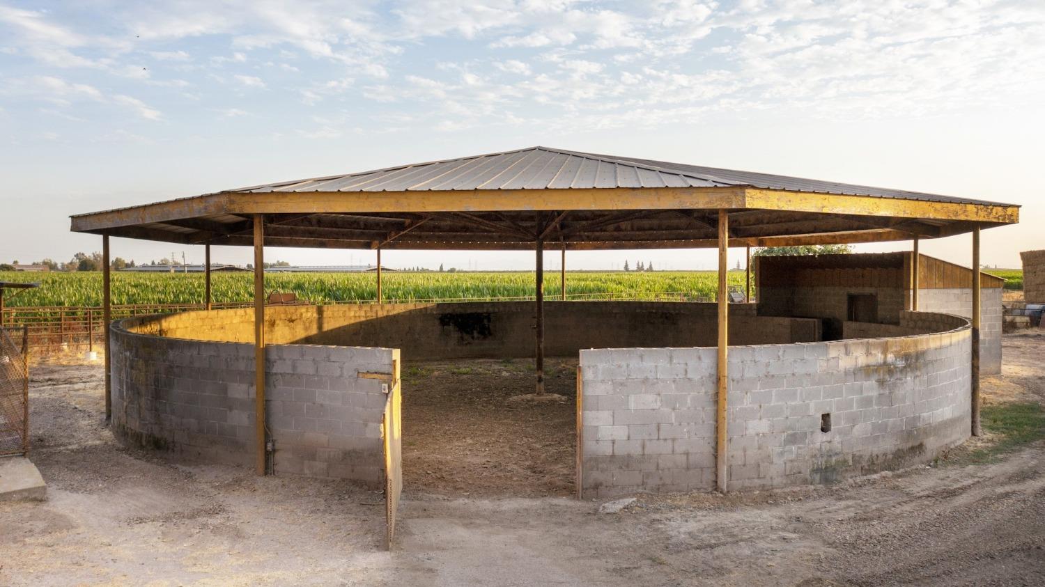 0 Escalon Belotta Road Escalon, CA 95320 - Photo 9 of 38 a patio with water view fountain and a fire pit