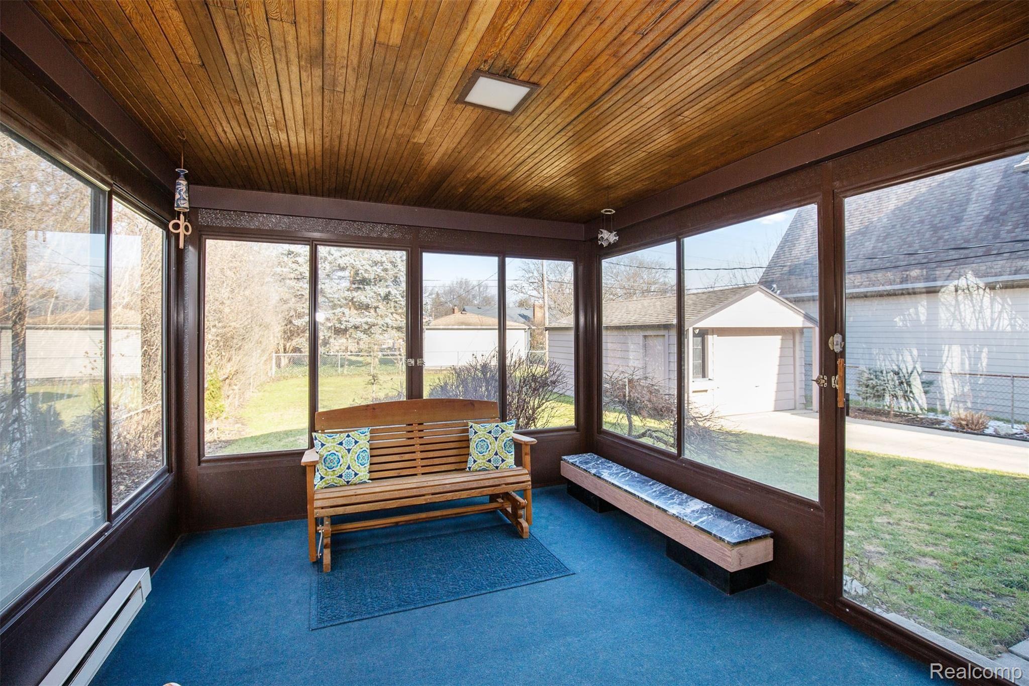 2479 Pembroke Road Birmingham, MI 48009 - Photo 26 of 33 Serene 3 seasons room perfect for relaxing!