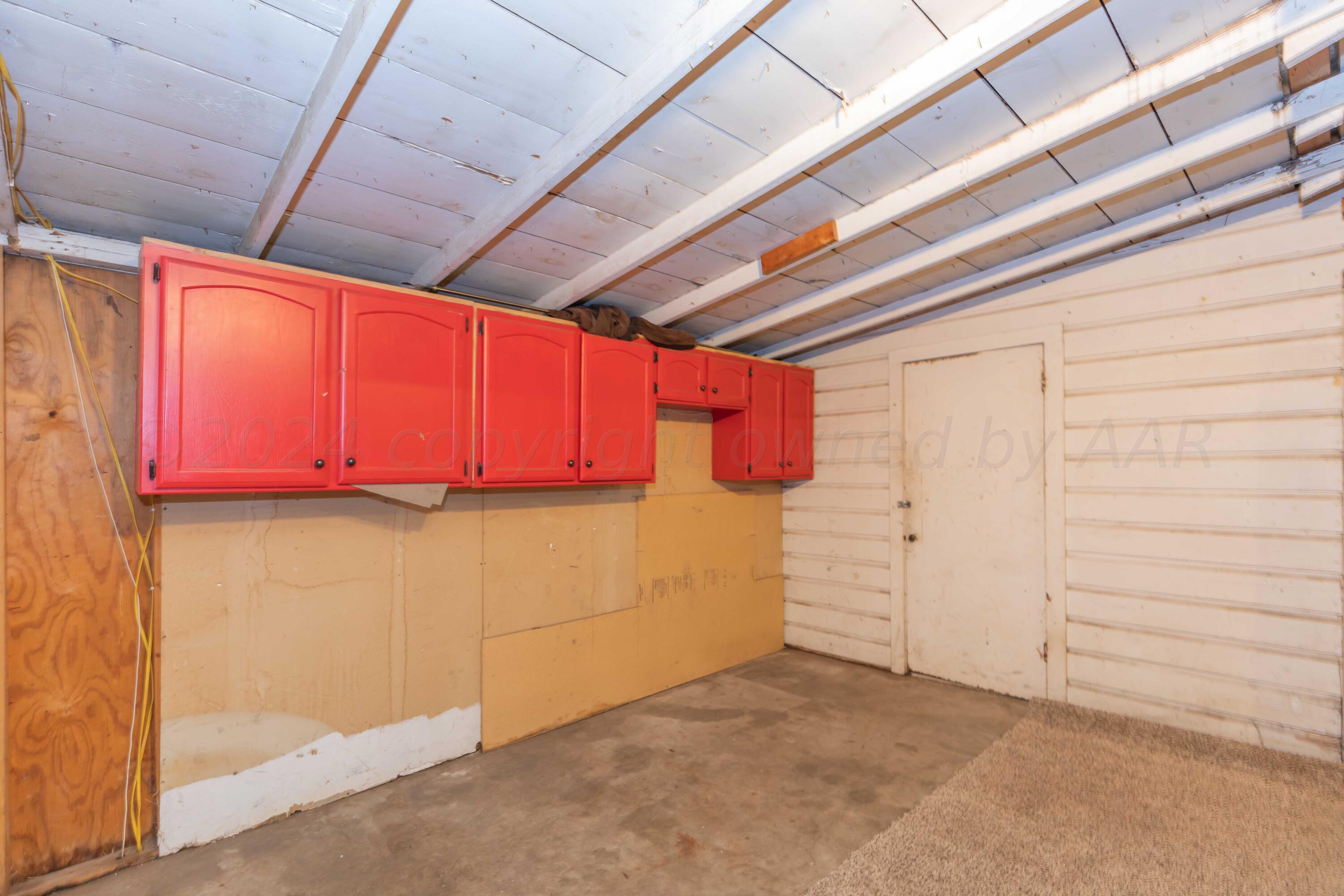 4318 South Monroe Street Amarillo, TX 79110 - Photo 30 of 36 a view of a garage
