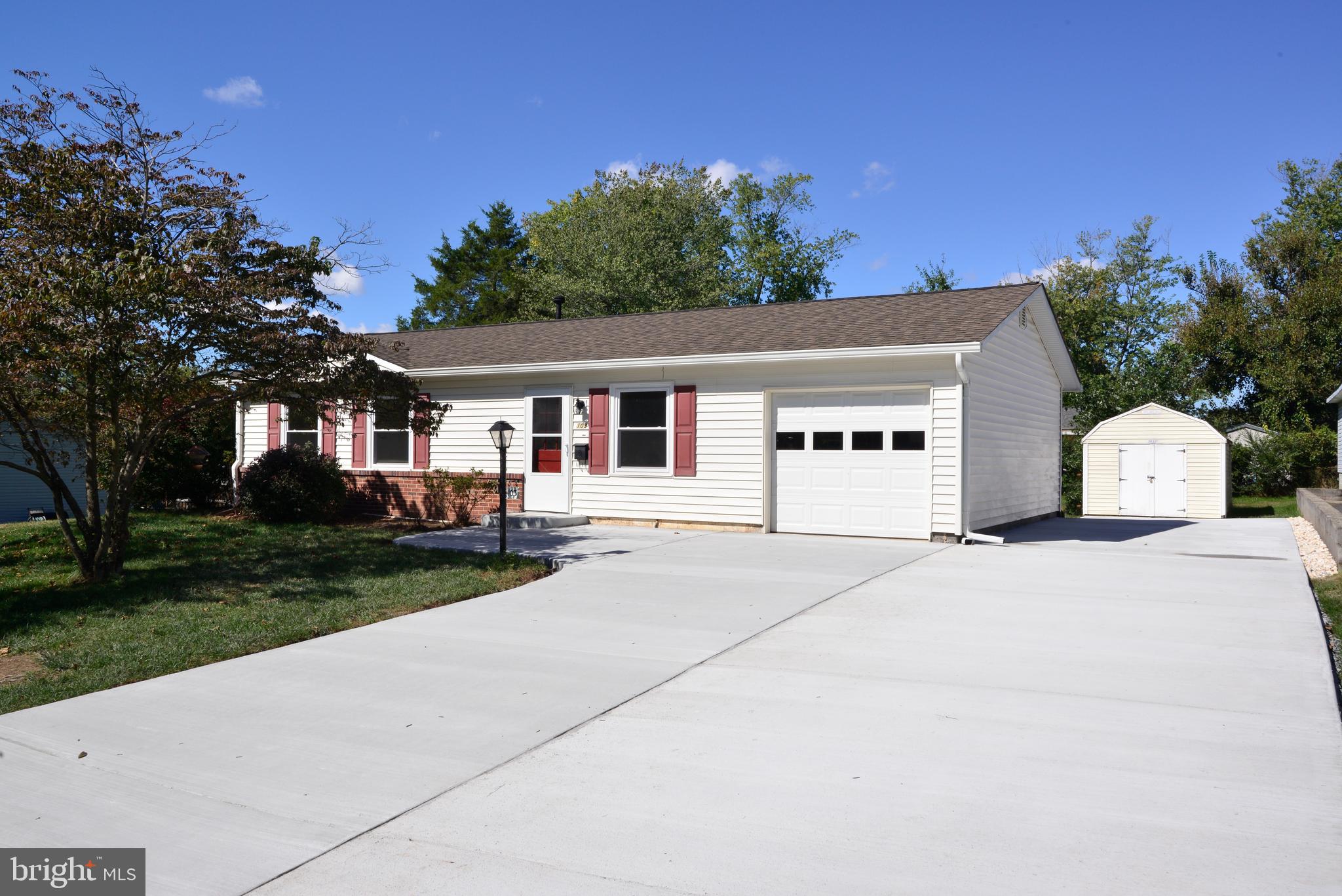 103 North Sycamore Road Sterling, VA 20164 - Photo 1 of 22 Gallery Image 1