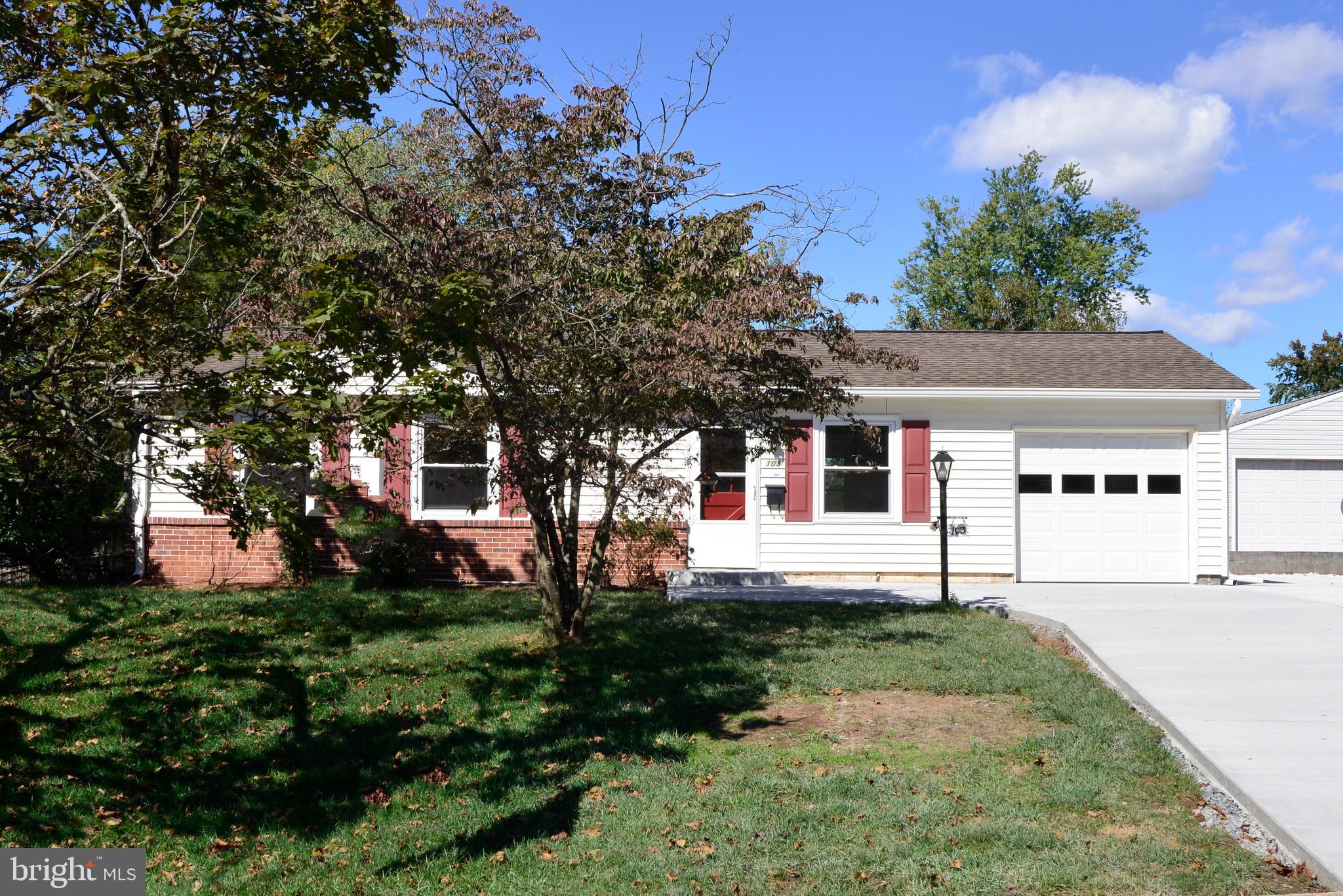 103 North Sycamore Road Sterling, VA 20164 - Photo 2 of 22 Main