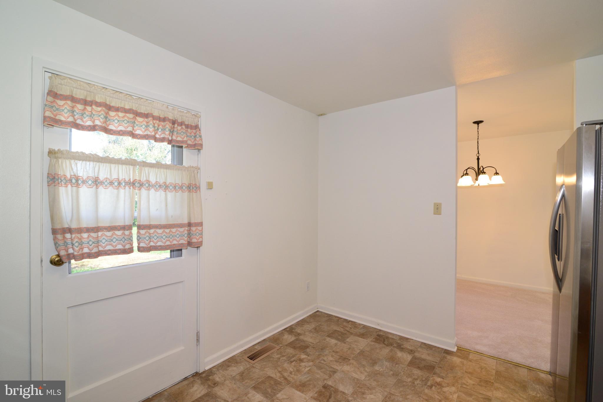 103 North Sycamore Road Sterling, VA 20164 - Photo 8 of 22 Dining area in kitchen