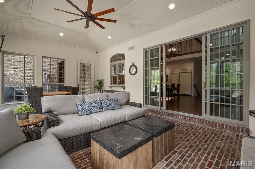 139 Frontenac Forest Street Frontenac, MO 63131 - Photo 28 of 48