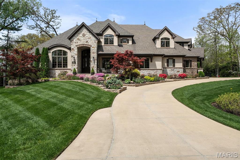 139 Frontenac Forest Street Frontenac, MO 63131 - Photo 3 of 48