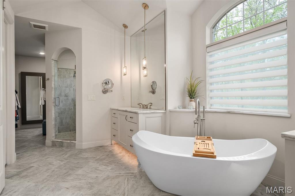 139 Frontenac Forest Street Frontenac, MO 63131 - Photo 37 of 48