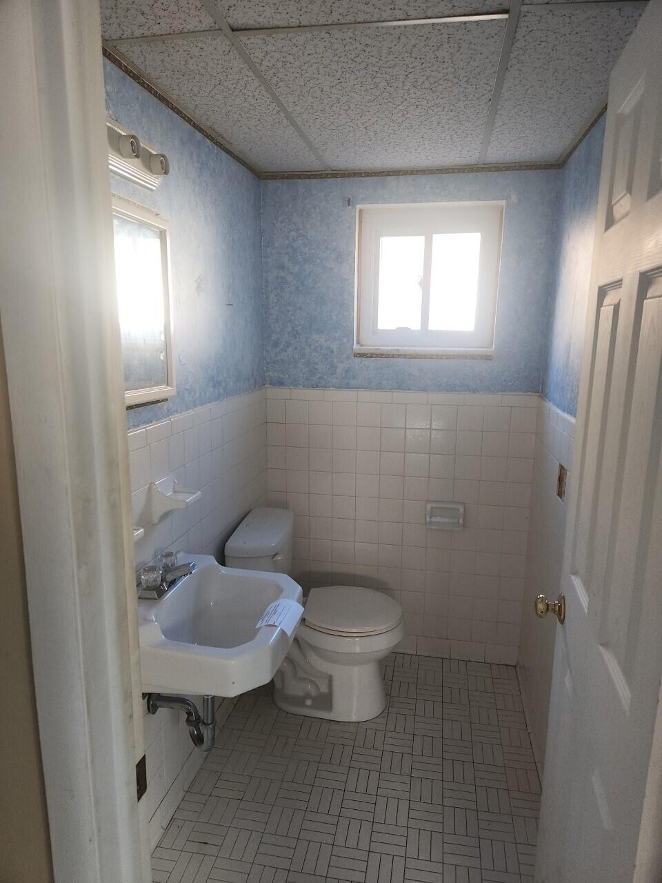 23906 Ada Avenue Warren, MI 48091 - Photo 5 of 12 bathroom 2