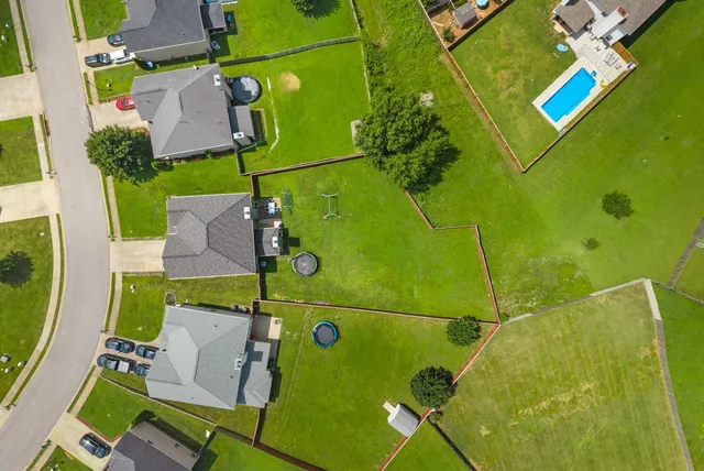 $419,900 | 2048 Bandera Drive, Clarksville, TN 37042