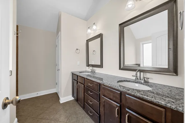 $419,900 | 2048 Bandera Drive, Clarksville, TN 37042