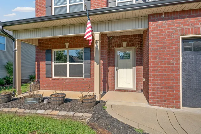$419,900 | 2048 Bandera Drive, Clarksville, TN 37042
