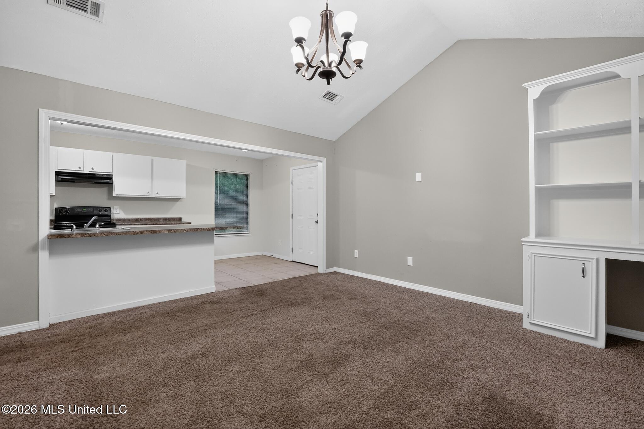 1407 Summit Avenue Jackson, MS 39212 - Photo 5 of 20 06_1407_Summit_Ave-Living_room-8398
