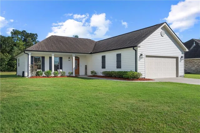 $374,999 | 873 Smolkin Lane, Waggaman, LA 70094