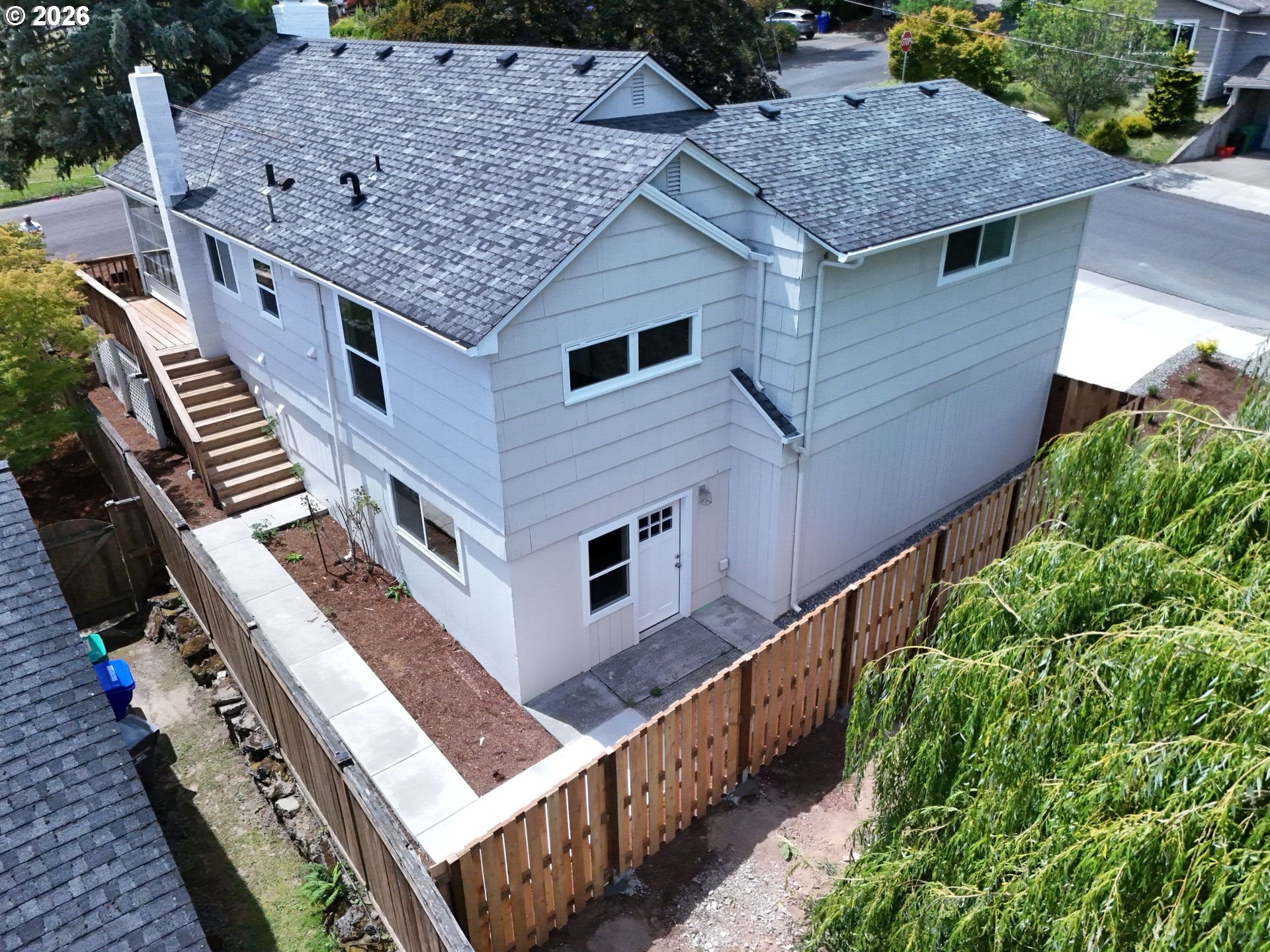 10244 Southwest 40th Avenue Portland, OR 97219 - Photo 33 of 38