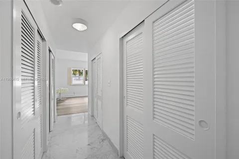 $1,095,000 | 4925 Collins Avenue, Unit 1A, Miami Beach, FL 33140