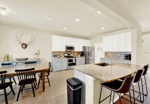 $2,250 | 3113 Mason Creek, Schertz, TX 78108