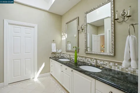 $2,995,000 | 45 Merrill Circle North, Moraga, CA 94556