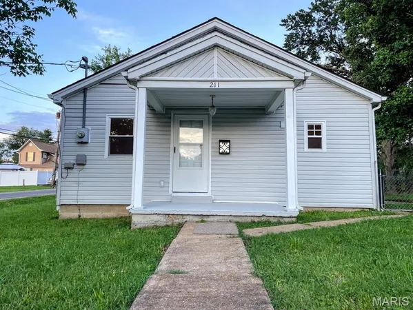 $149,000 | 211 Davis Street, Cuba, MO 65453