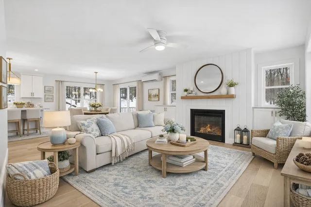 $839,000 | 1595 U S 1 Route, Freeport, ME 04032