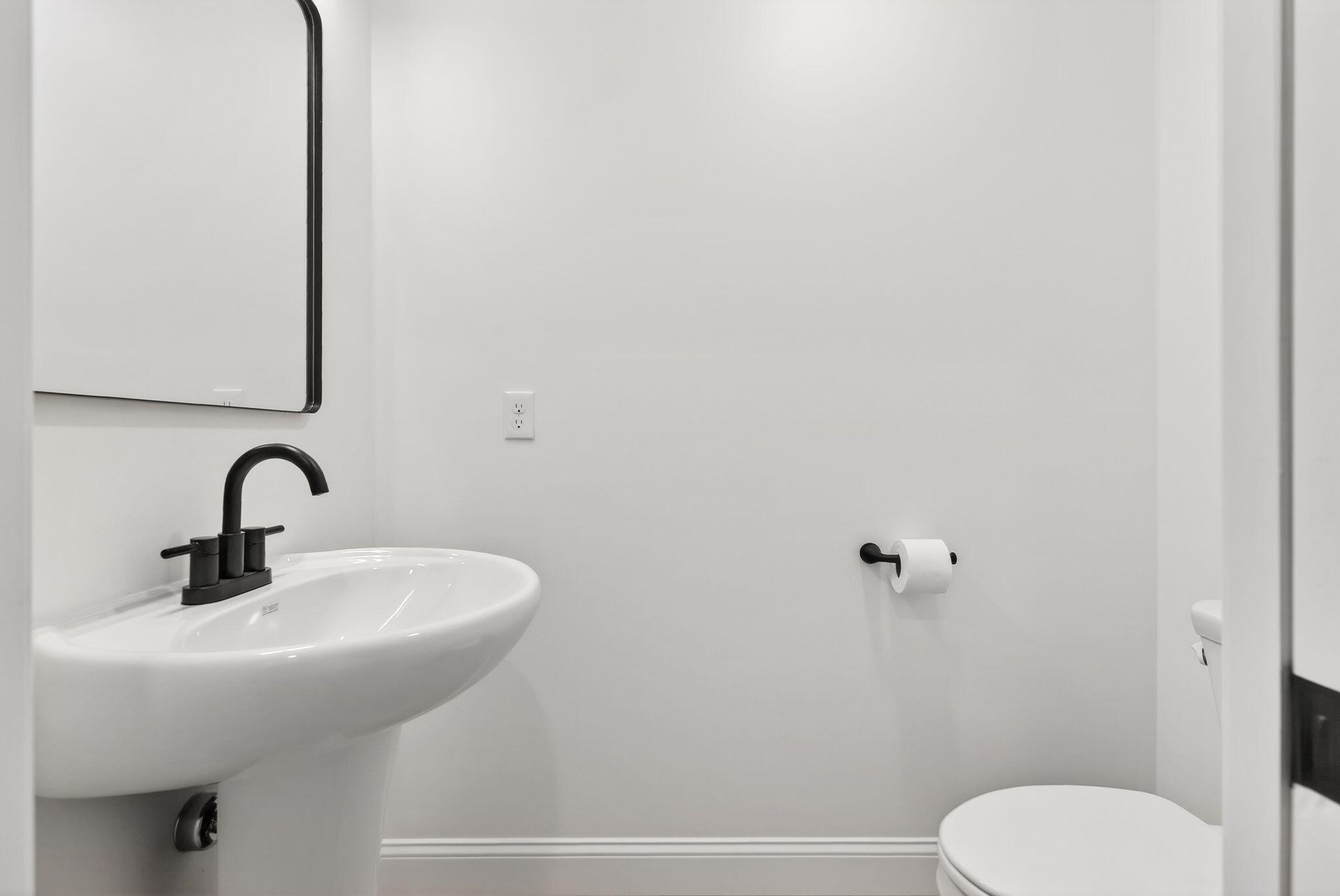 1595 U S 1 Route Freeport, ME 04032 - Photo 19 of 60 44_DSC09913