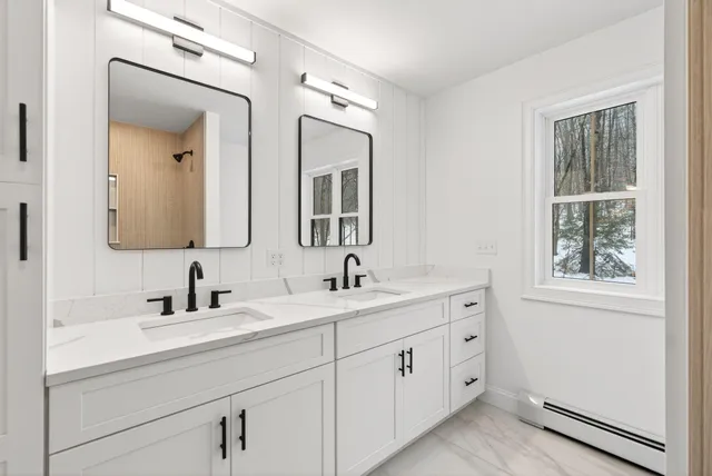 $839,000 | 1595 U S 1 Route, Freeport, ME 04032