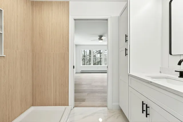 $839,000 | 1595 U S 1 Route, Freeport, ME 04032