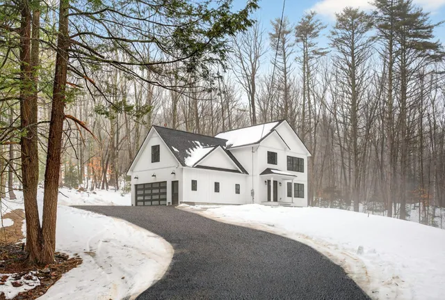 $839,000 | 1595 U S 1 Route, Freeport, ME 04032