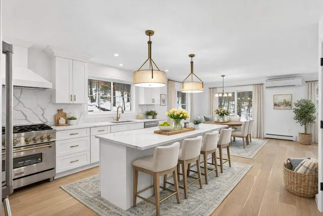 $839,000 | 1595 U S 1 Route, Freeport, ME 04032