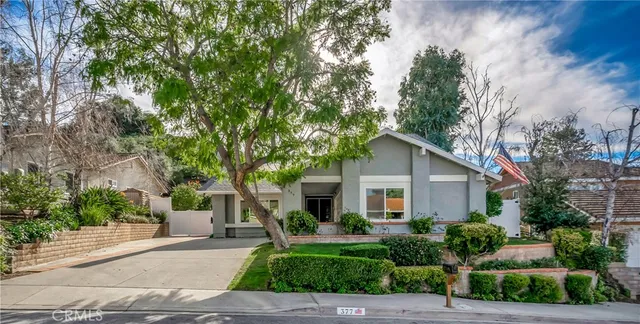 $1,299,900 | 377 Mooncrest Court, Newbury Park, CA 91320